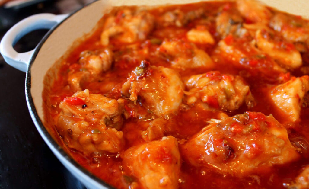 pollo-al-chilindron-1308x800