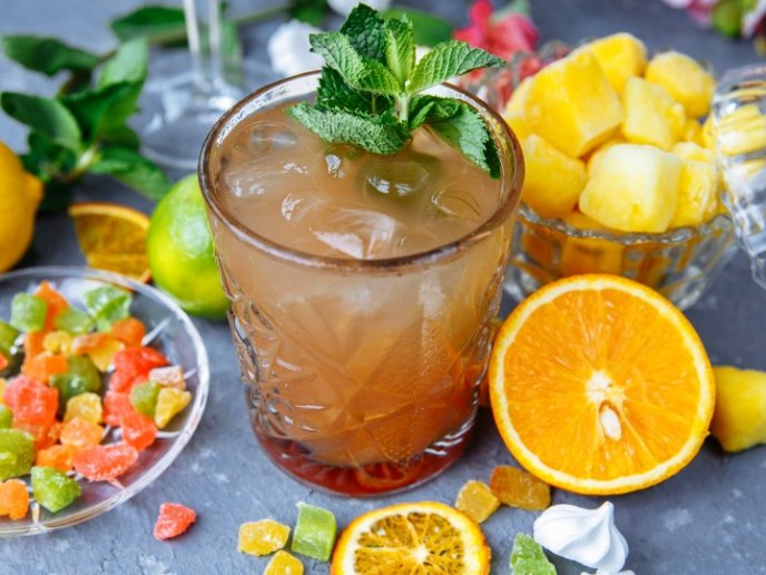 vodka-tamarindo-con-jugo-de-pina