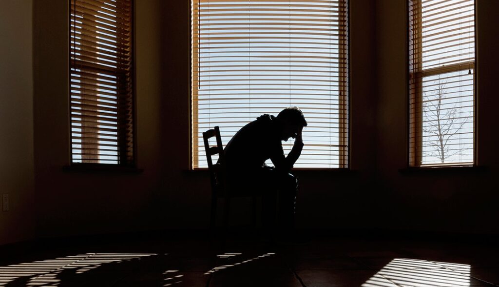 1140-depressed-silhouette-esp.imgcache.rev.web.1218.700